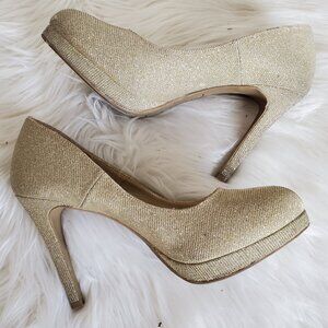 Fioni Night Gold Stardust Round Toe Platform Heels SZ 8